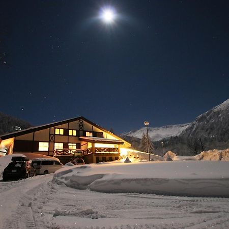 Готель Furano Shiyuirin Kamifurano Екстер'єр фото